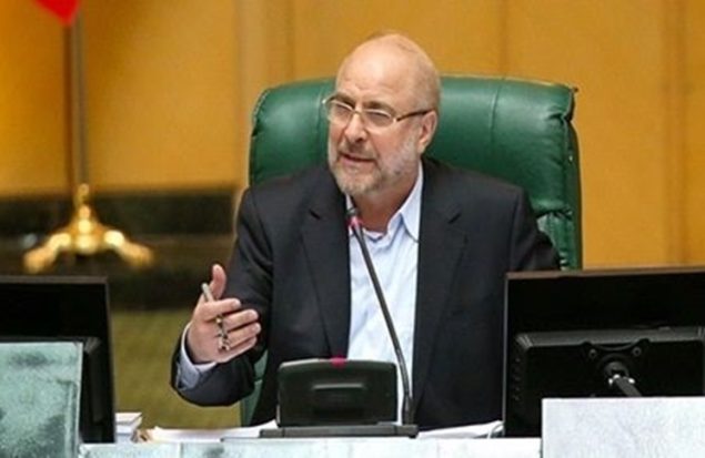 قالیباف در حال سخنرانی در مجلس شورای اسلامی درباره حادثه بندر شهید رجایی